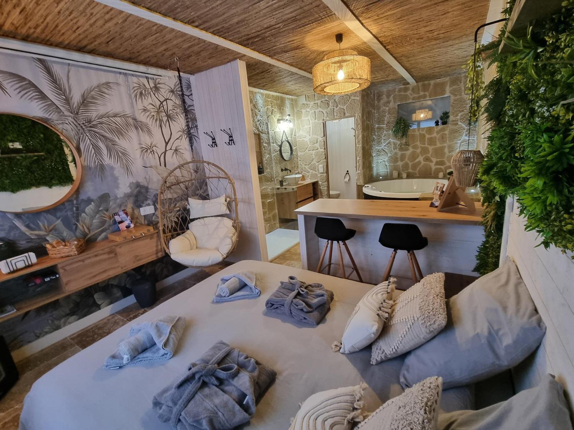 Les Spas De La Mer, Suite & Spa, Love Room, Plein Coeur Du Grau Ле-Гро-дю-Руа Экстерьер фото